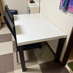 【お取引決まりました】引っ越しの為早急！ニトリ　白黒ダイニングテ...