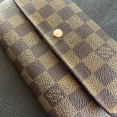 ルイヴィトン三つ折り長財布