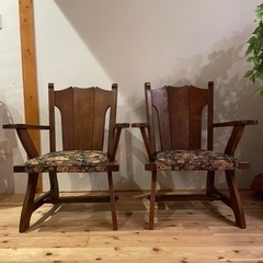 オーク無垢材を使用した重厚なハイバックダイニングチェア2脚セットjtseの画像