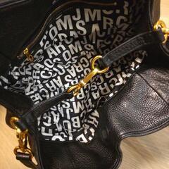 MARC BY MARC JACOBS バッグの画像
