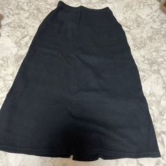 美品💜GU 黒ロング巻きスカート Sサイズの画像