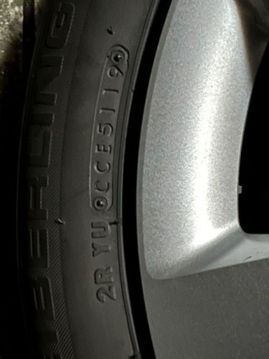 フィット　タイヤ175/65R 15 新品ホイルカバータイヤ溝9割以上