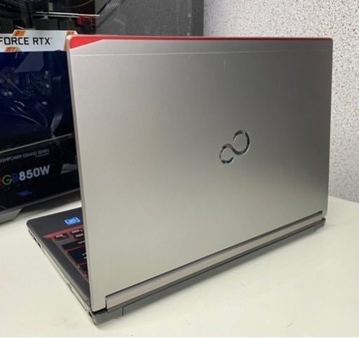 富士通ノートパソコンE736-P SSD256GB 2017年製