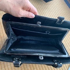 がま口式・レトロなハンドバッグ・3点の画像