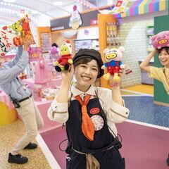 人気テーマパークのスタッフ大募集！冬休み・年末年始の短期スタッフ...
