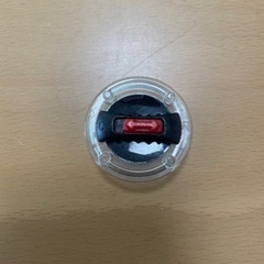 ヘルメットのバイザースクリュー