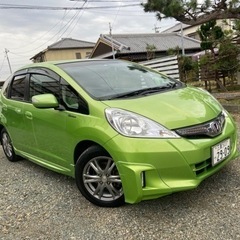 【値下げしました】フィット　ハイブリッド　限定車　車検満タンです！