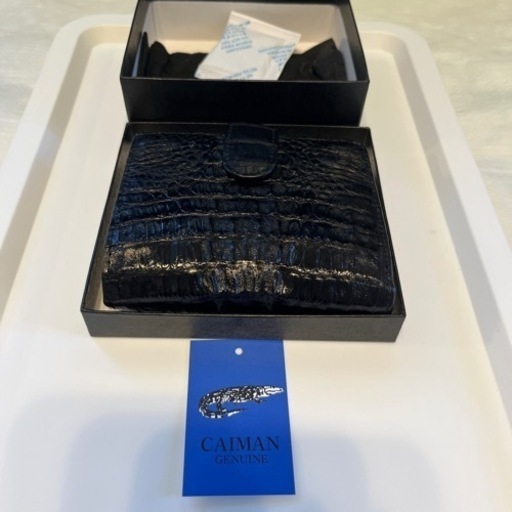 カイマン　二つ折財布　ブラック　本革　未使用