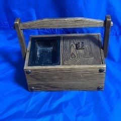 雰囲気のある小物入れの画像