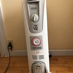 デロンギ　オイルヒーター　100V 1500W の画像
