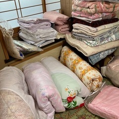新品あり　高品質もの多し　布団　毛布　衣類の画像