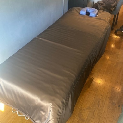 【12/21～27で取りに来ていただける方】電動昇降リクライニングベッド(施術用）、ヒートマット、うつぶせ用ジェル枕付き