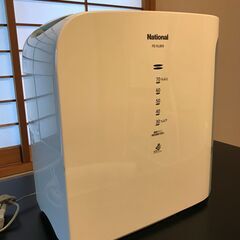ナショナル加熱気化式加湿器（卓上型）あげますの画像