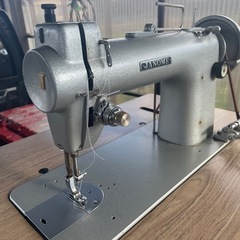 ジャノメミシン　足踏みミシンの画像