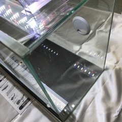 エーハイム　レプタイルケージとLEDライトのセット③の画像