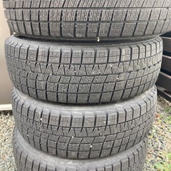 スタッドレスタイヤ 4本セット ヴォクシー決まりました