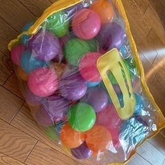 カラーボール　おもちゃ