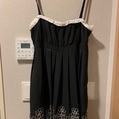 ワンピ　キャミワンピ　ワンピース　花柄　ブラック　黒