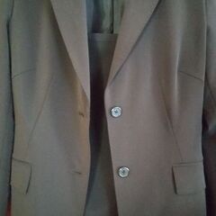 レディース　スーツ　パンツ&スカート＆ジャケットの３点セットの画像