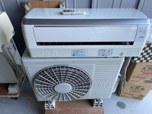 HITACHI 2.8kwエアコン　RAS-SV28A (W)  2012年製