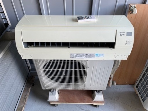 MITSUBISHI 2.2kwエアコン　 MSZ-GV253-W  2013年製
