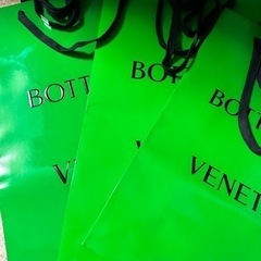 bottega veneta 紙袋