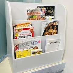【処分】定価6,000円　マガジンラック・本箱・本棚・高さ60、...