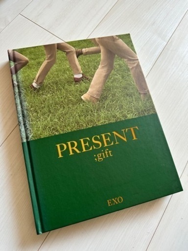 EXO写真集 PRESENT;gift フォトブック