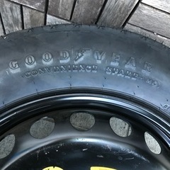 テンパータイヤ？スペアータイヤの画像