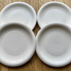 【引渡先決定】貰って下さい シンプルな平皿 白の画像