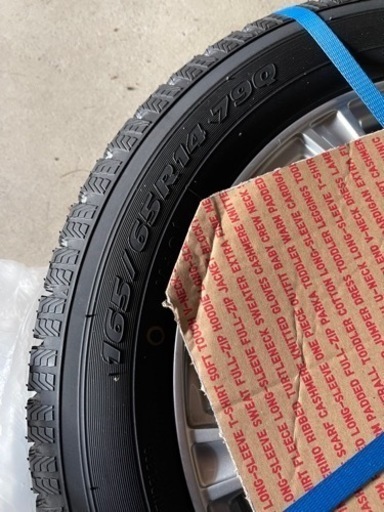 スタッドレスタイヤ　14インチ　新品4本セット