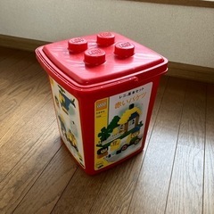 LEGOの赤いバケツ箱のみ