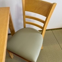 テーブル　イス2脚　セットの画像