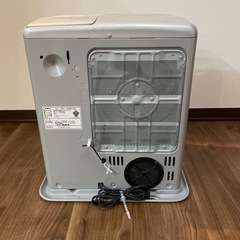 コロナ石油ファンヒーターの画像