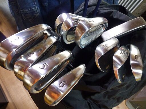 （オークション入札が入りましたので質問を終了させていただきます）美品ミズノJPX Ti-Power BLADE E301フルセットとアディダスゴルフバックのセット