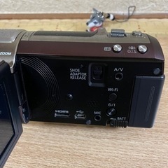 パナソニック ハイビジョンビデオカメラ V620M 内蔵メモリー32GB ブラウン Panasonic ハンディカムの画像