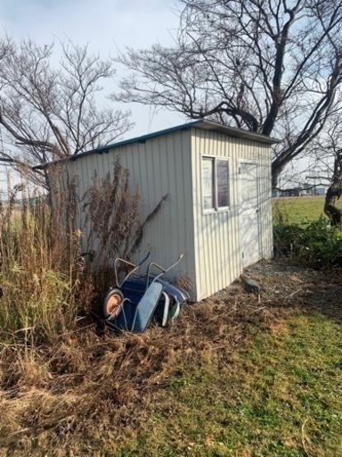 物置　搬出困難ですが…