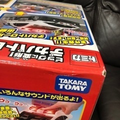 トミカ　ビッグに変形！デカパトロールカーの画像