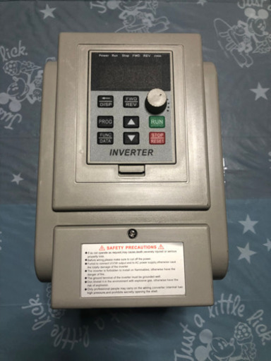 三相インバーター