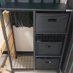 バウヒュッテ ハンガーラック キャスター付き 2000円