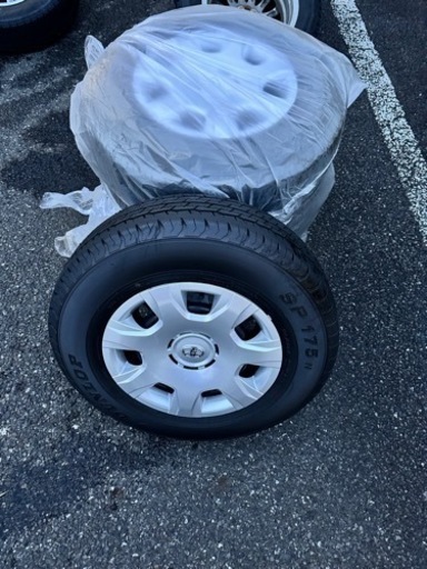 ハイエース　新車外し　４本セット　195/80R15 ダンロップ　S GL