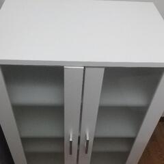食器棚の画像