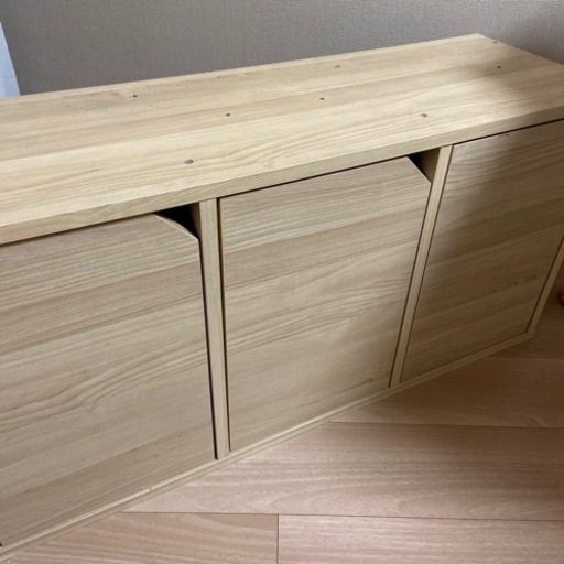 【収納家具】扉付き木製シェルフ　3連