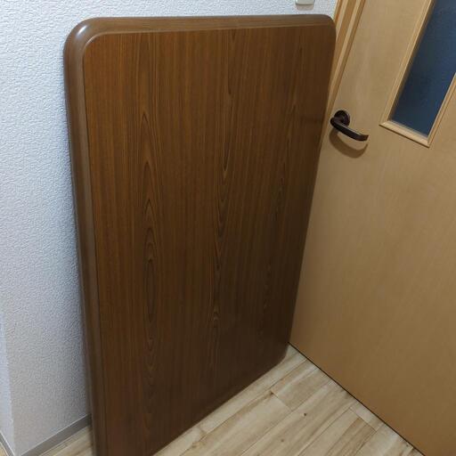 高さ調整ができるこたつ