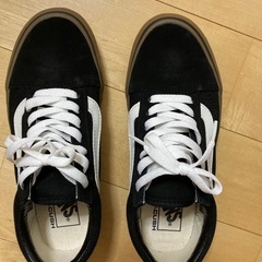 バンズスニーカー