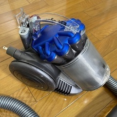 dyson ダイソン DC26 サイクロン式掃除機の画像