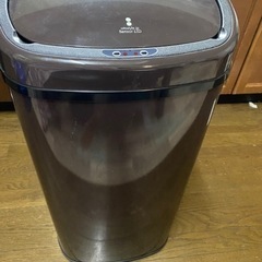 センサーゴミ箱　大容量68Ｌ　