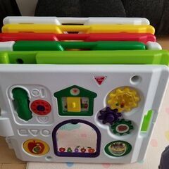 はらぺこあおむし　ベビーサークル