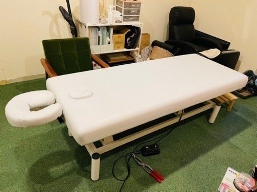 電動昇降ベッド　電動ベッド　エステ　マッサージ　カイロ　筋膜リリース　整骨院　整体院　鍼灸