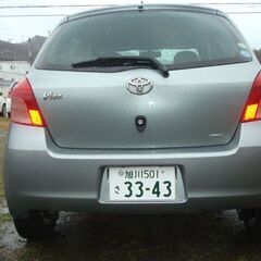 ご成約有難う御座いました。　ヴィッツ　Ｆ　４ＷＤ　ＡＴ　走行距離　６６０４０ｋｍ　車検Ｒ５年６月２９日の画像